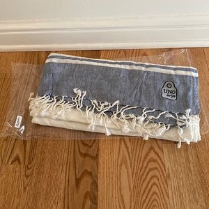 Uno de 50 | blue beach towel /blanket - brand new!